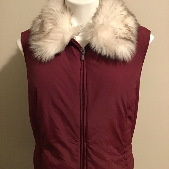 croft & barrow Jackets & Blazers - Croft & Barrow women’s 1X , vest with faux fur collar, beautiful nwot